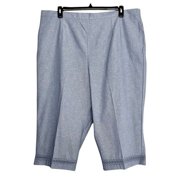 Alfred Dunner NWT Blue Wash Classic Fit Capri Pants Elastic Waist Plus Size 24W - Picture 1 of 9